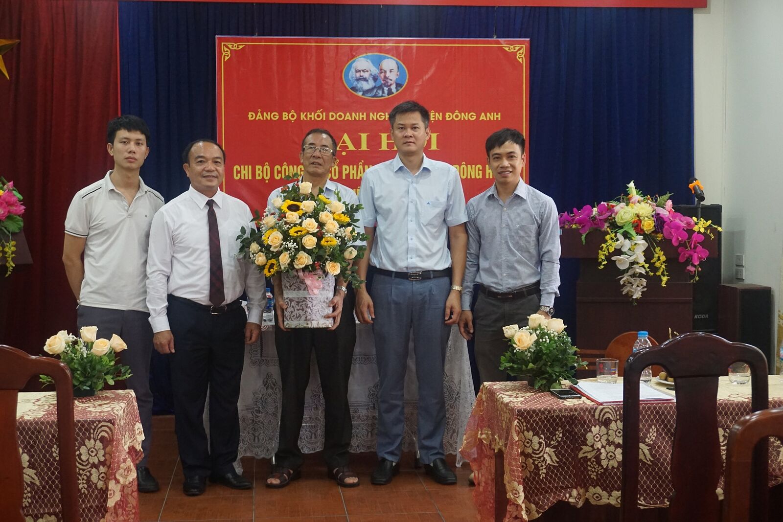 ĐẠI HỘI CHI BỘ CTY CPCN ĐÔNG HƯNG LẦN 5, NHIỆM KỲ 2022-2025 THÀNH CÔNG TỐT ĐẸP.