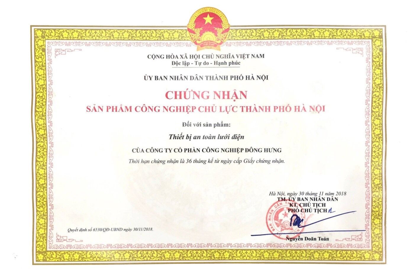 Bằng khen và chứng nhận Đông Hưng 3