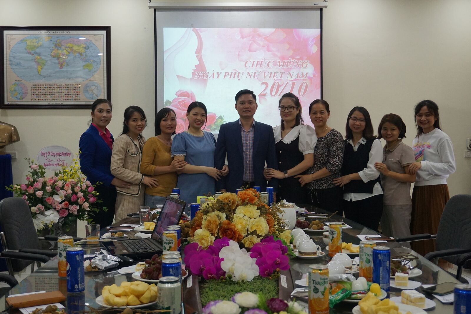 Chào mừng ngày phụ nữ Việt Nam 20/10 tại công ty năm 2021