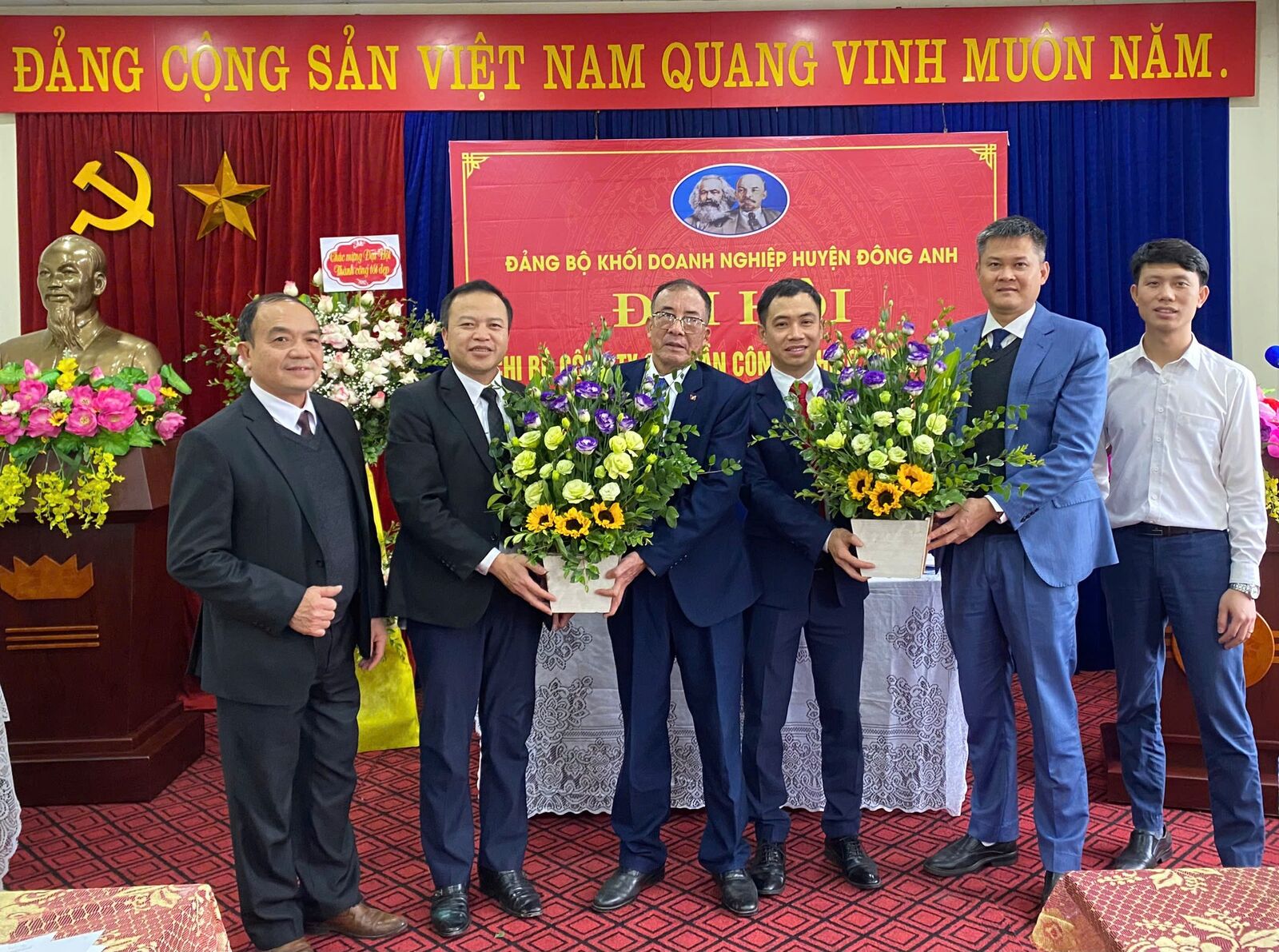 Tổ chức đại hội chi bộ Công ty Cổ phần Công nghiệp Đông Hưng lần 6, nhiệm kỳ 2025-2027