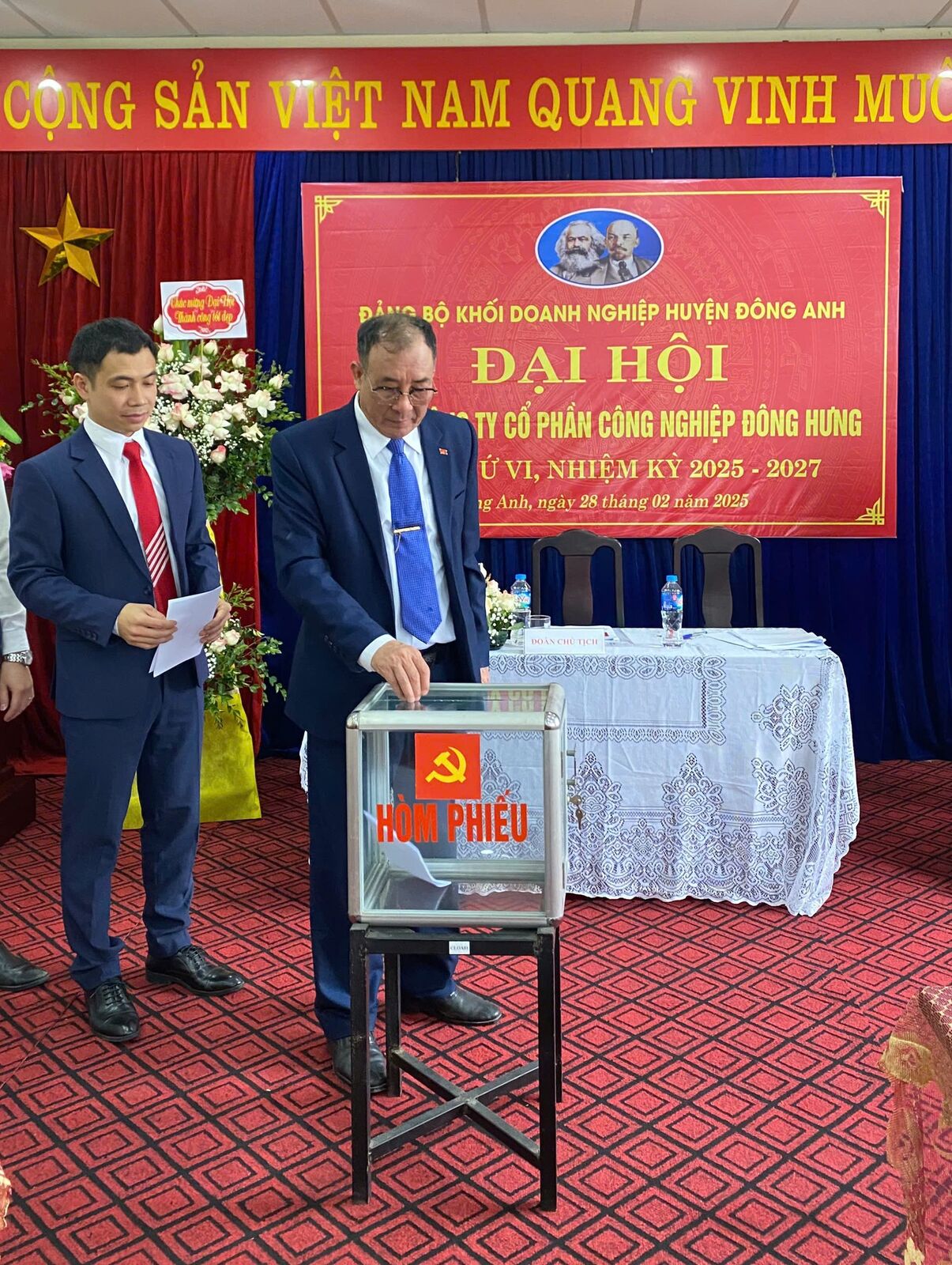 Tổ chức đại hội chi bộ Công ty Cổ phần Công nghiệp Đông Hưng lần 6, nhiệm kỳ 2025-2027