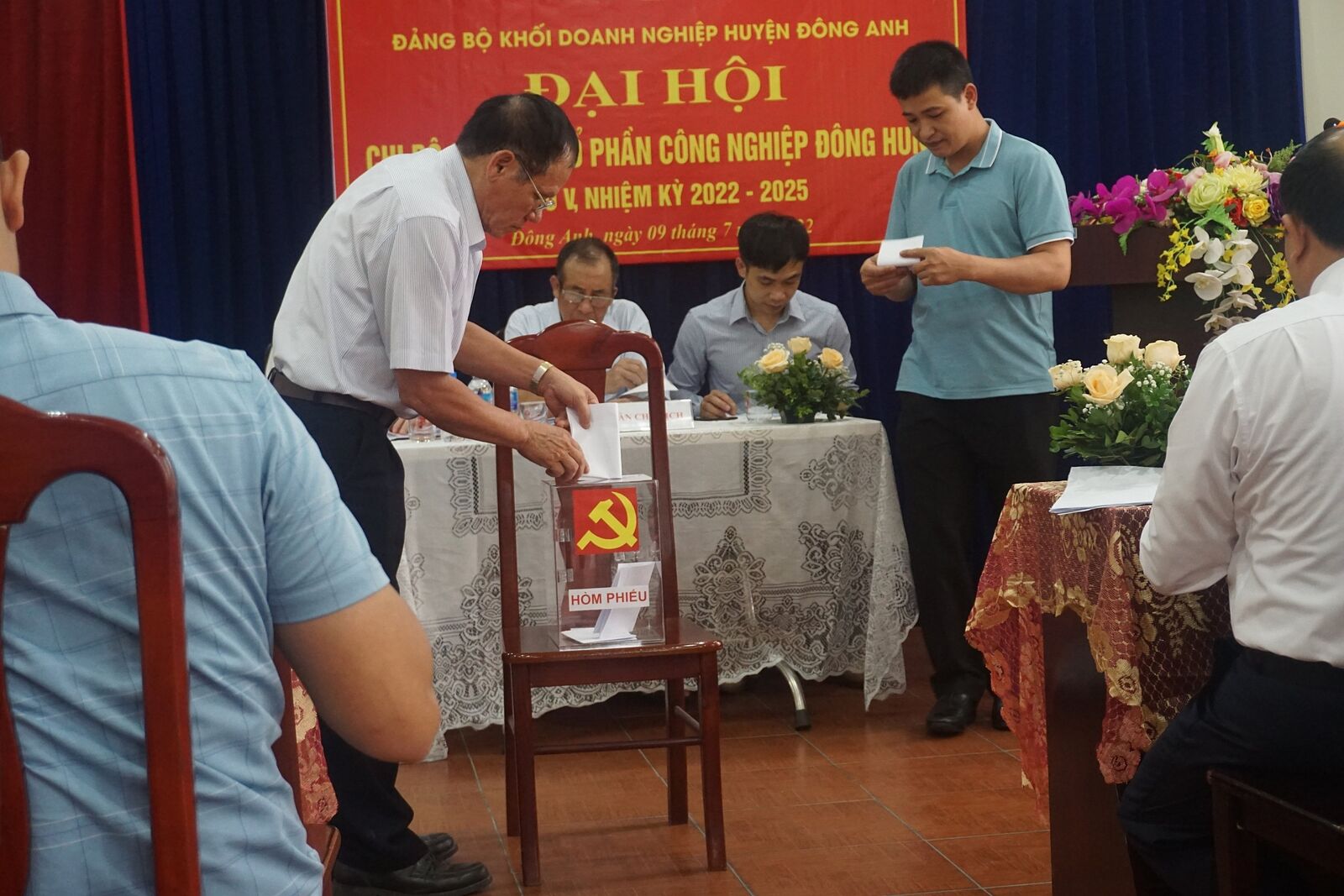 ĐẠI HỘI CHI BỘ CTY CPCN ĐÔNG HƯNG LẦN 5, NHIỆM KỲ 2022-2025 THÀNH CÔNG TỐT ĐẸP.