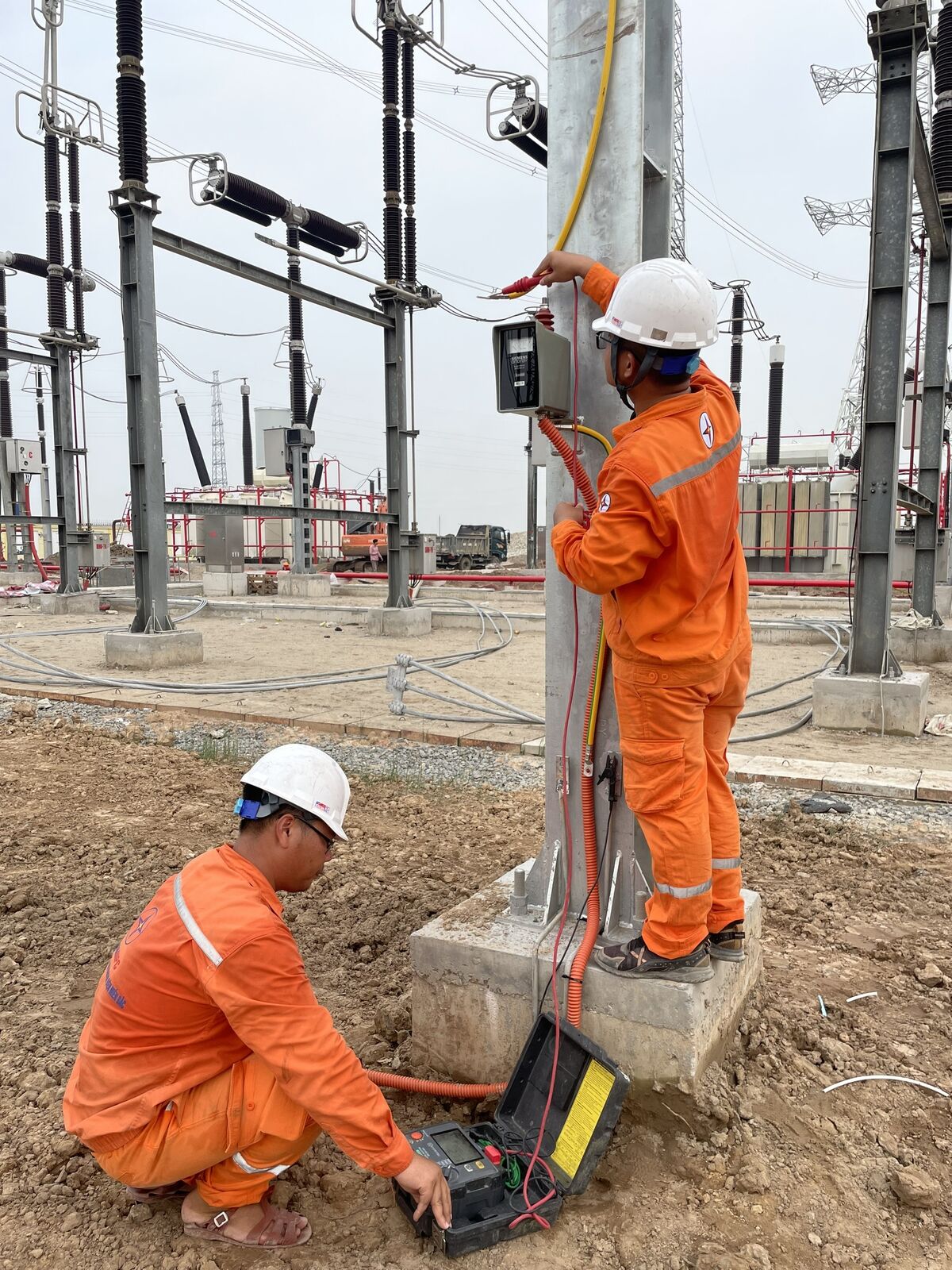 NPCETC: “Chung sức – Đồng lòng” cùng Mạch 3 đường dây 500kV Quảng Trạch – Phố Nối về đích