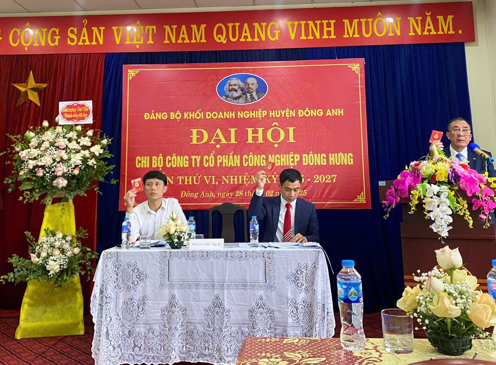 Tổ chức đại hội chi bộ Công ty Cổ phần Công nghiệp Đông Hưng lần 6, nhiệm kỳ 2025-2027