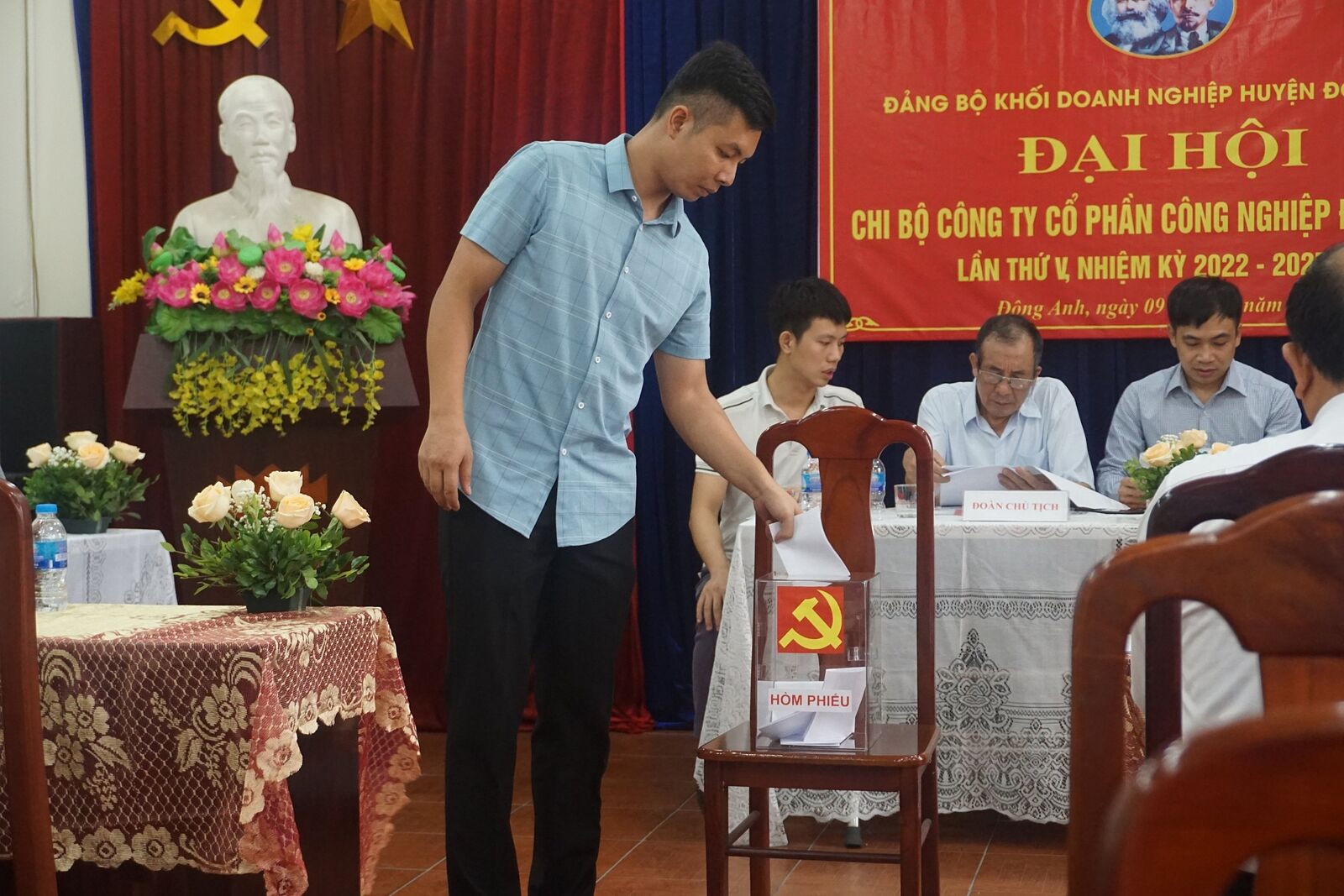 ĐẠI HỘI CHI BỘ CTY CPCN ĐÔNG HƯNG LẦN 5, NHIỆM KỲ 2022-2025 THÀNH CÔNG TỐT ĐẸP.