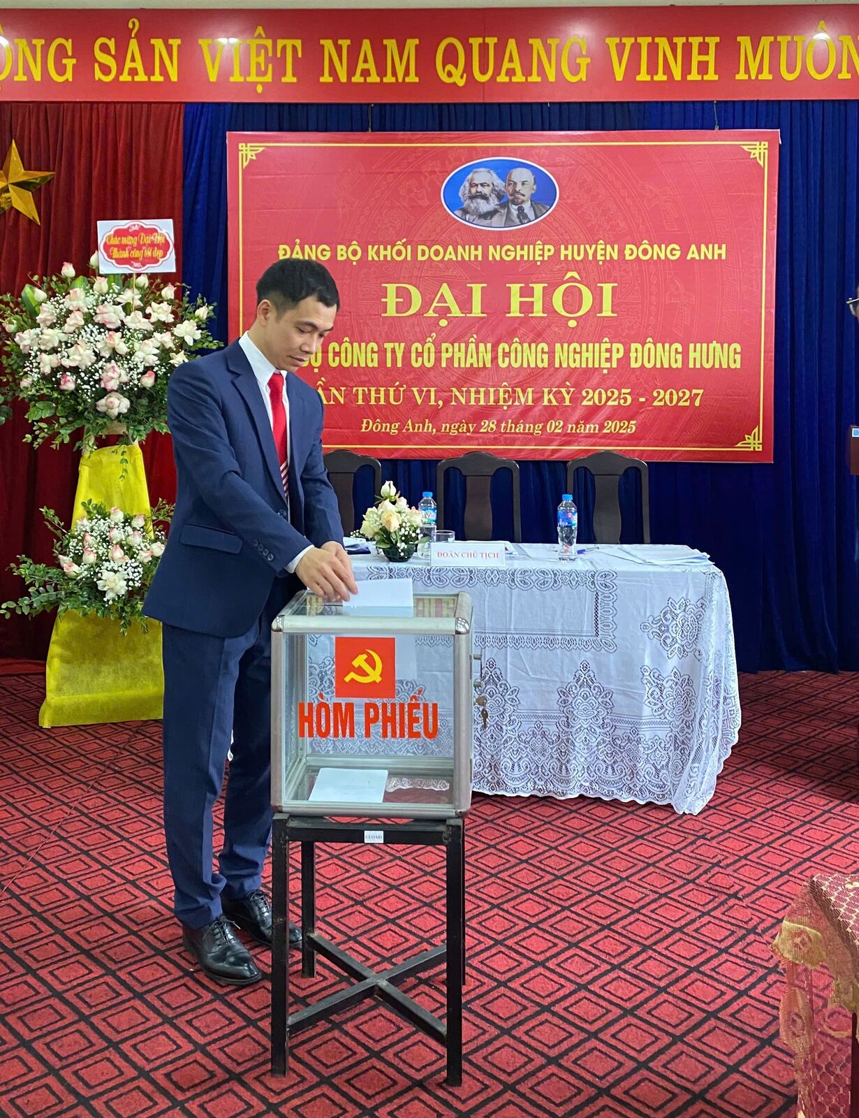 Tổ chức đại hội chi bộ Công ty Cổ phần Công nghiệp Đông Hưng lần 6, nhiệm kỳ 2025-2027