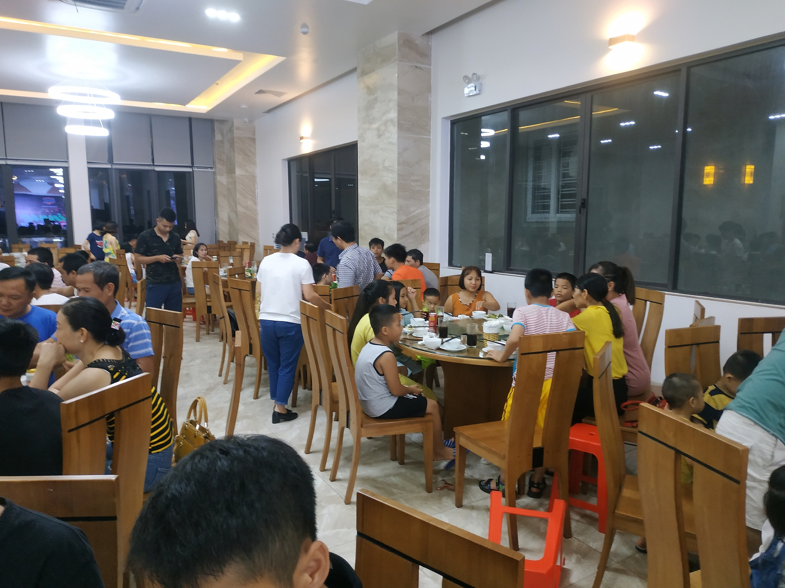 Công ty tổ chức nghỉ mát cho CB-CNV trong công ty