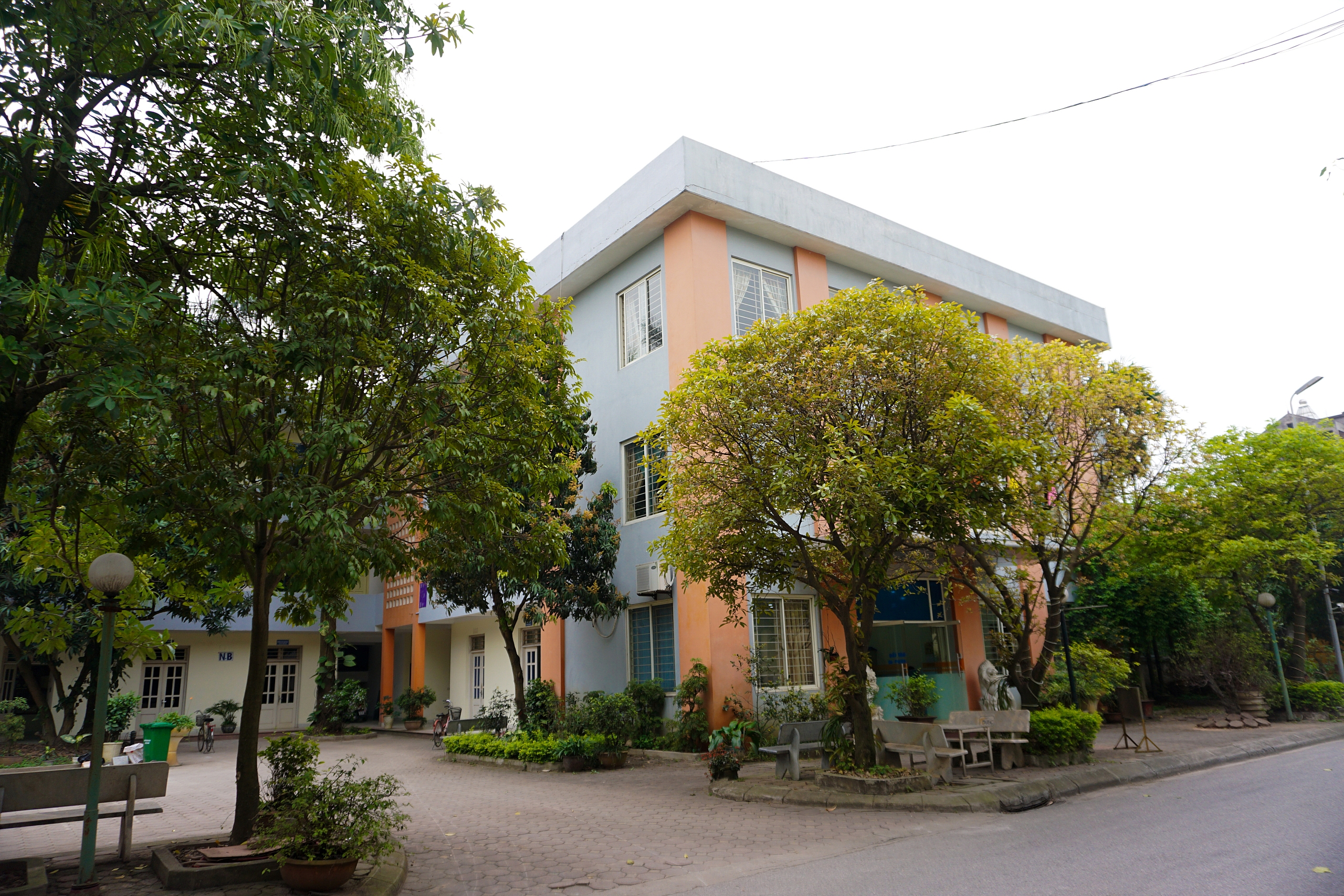 Khuôn viên Công ty cổ phần công nghiệp Đông Hưng