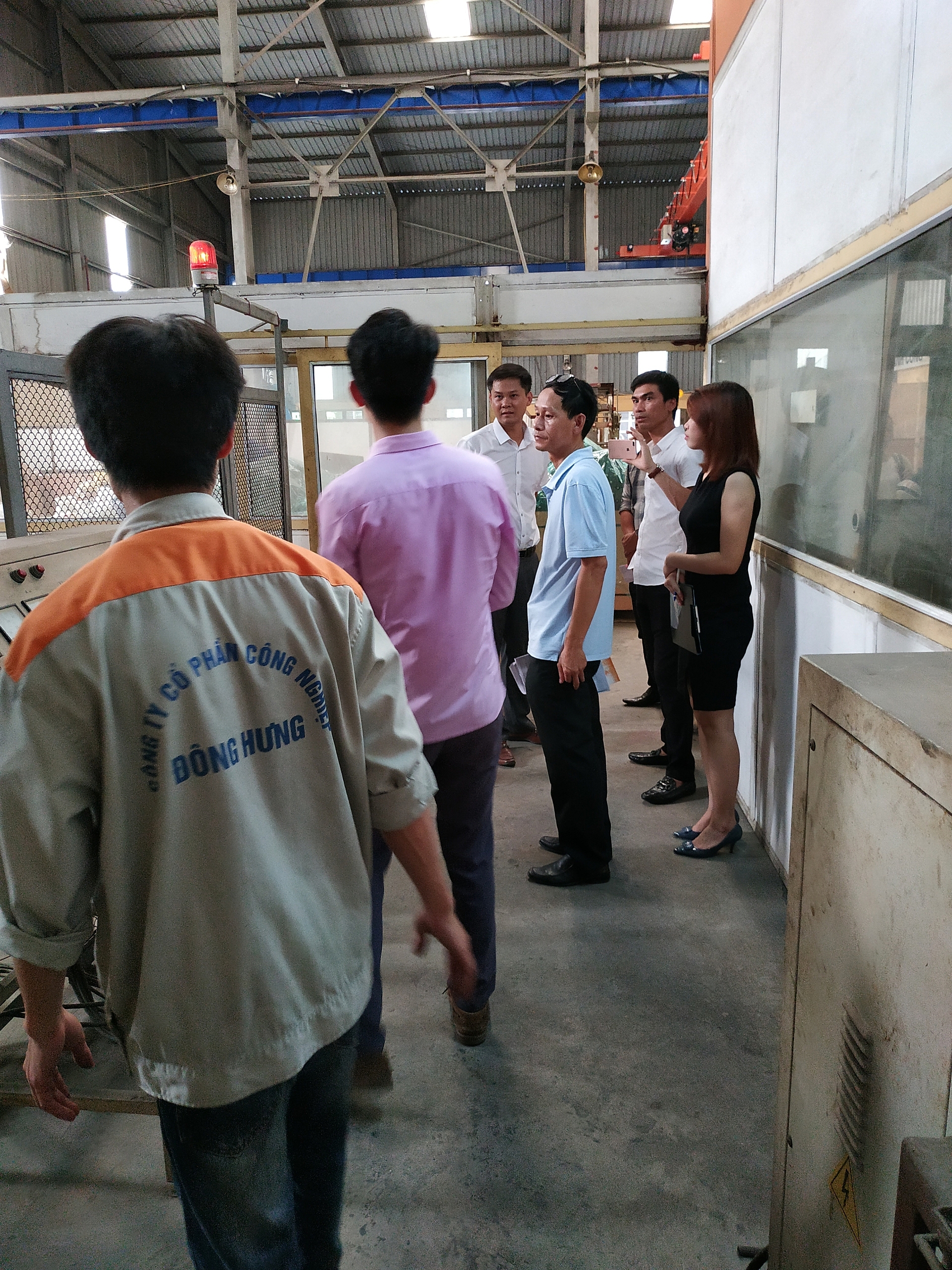Ban quản lý điện lực miền trung kiểm tra thí nghiệm sản phẩm tại công ty Đông Hưng