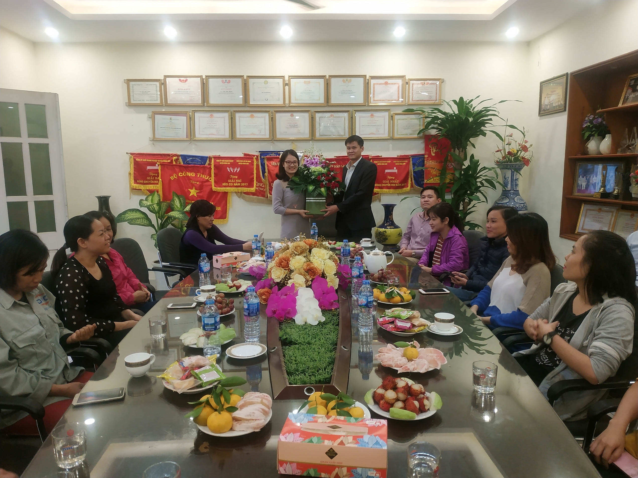 Chào mừng ngày phụ nữ Việt Nam 20/10 tại công ty năm 2018