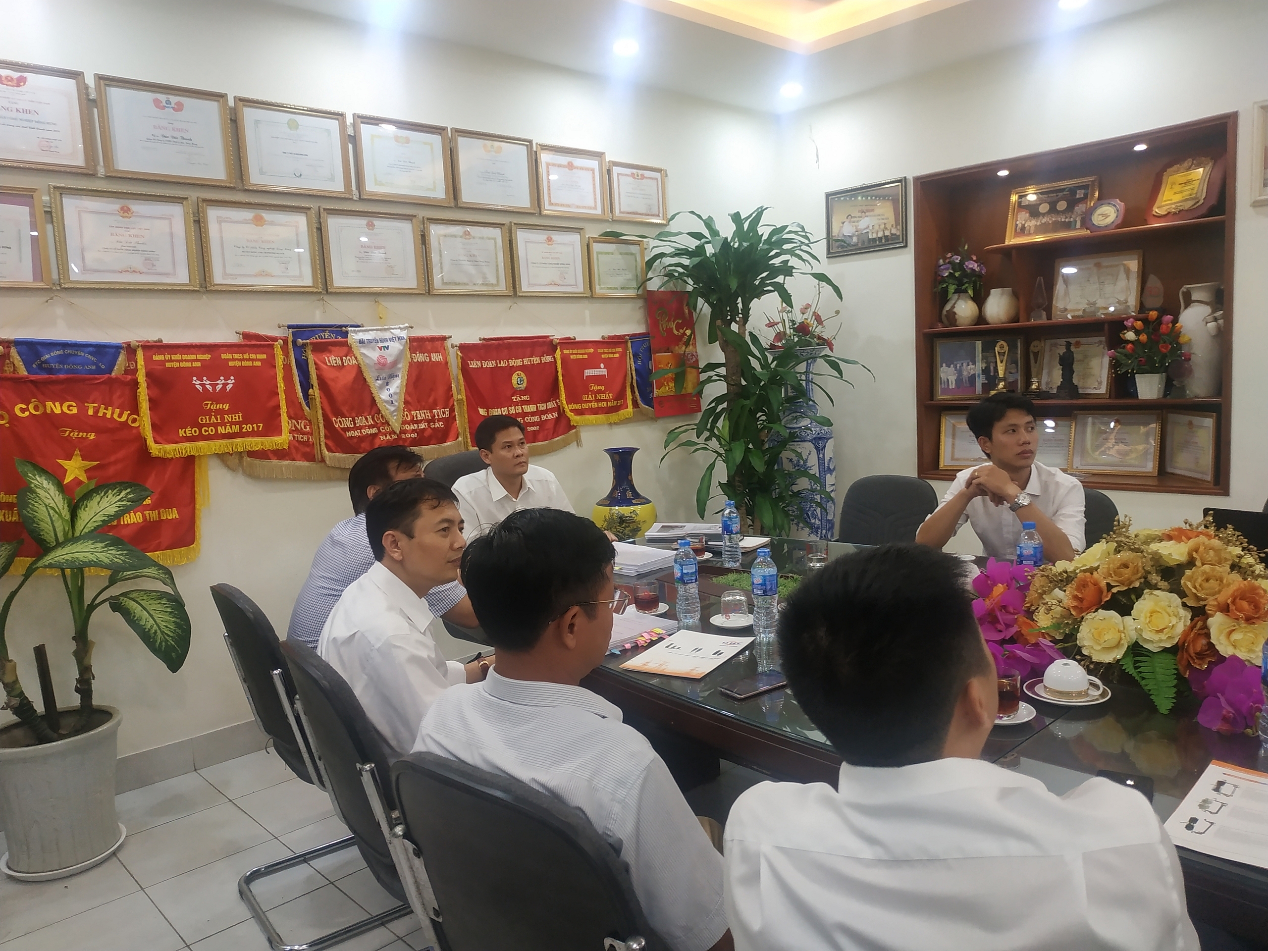 Ban điện lực Bắc Ninh thăm công ty