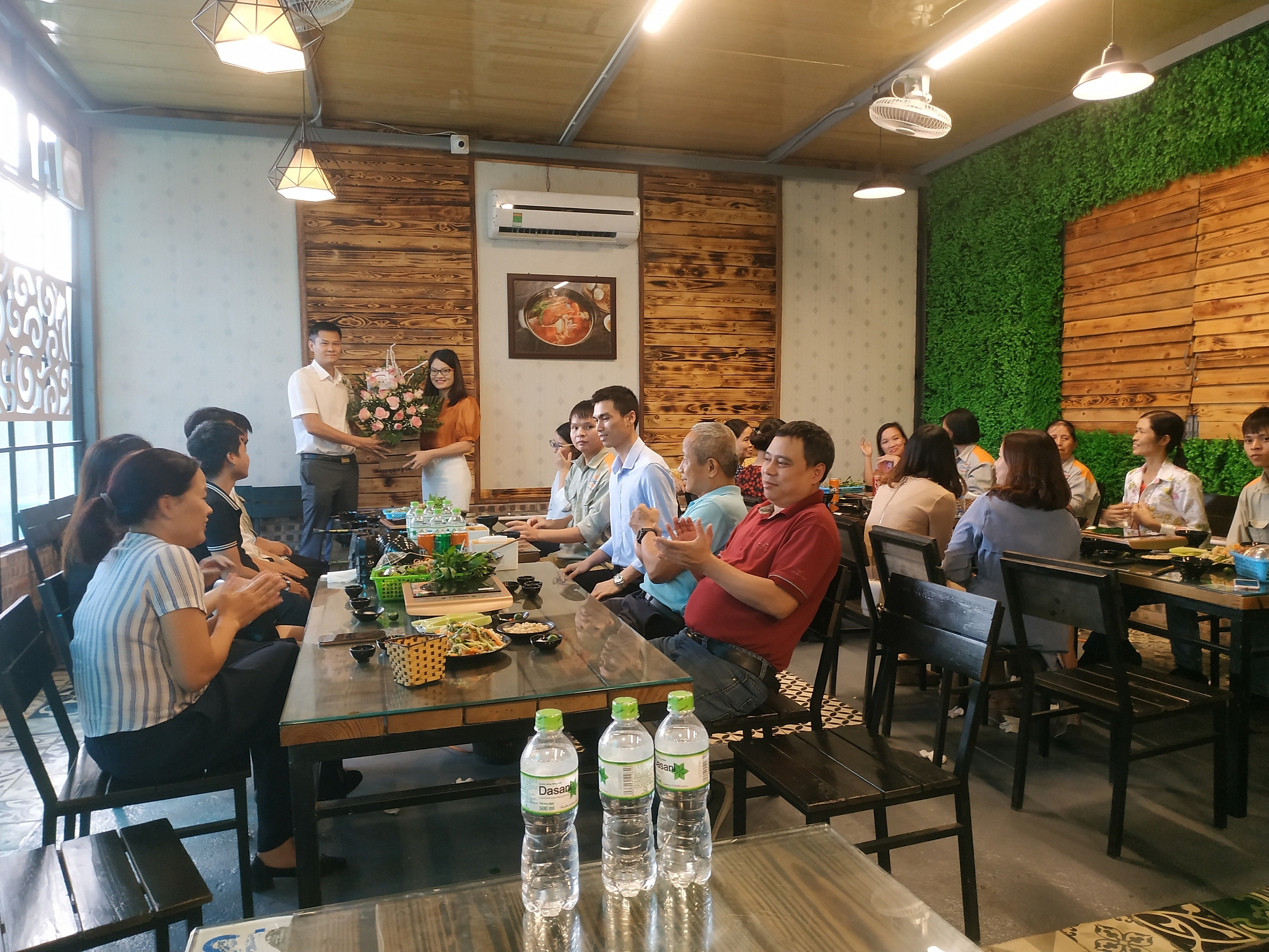 Chào mừng ngày phụ nữ Việt Nam 20/10 tại công ty năm 2019